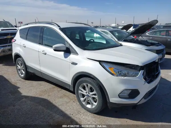 1FMCU0HD1JUD43656 2018 FORD ESCAPE - Image 1