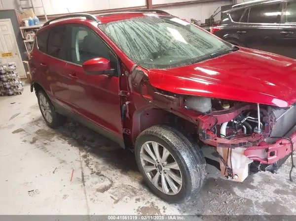 1FMCU0HD1KUB21734 2019 FORD ESCAPE - Image 1