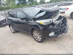 1FMCU0HD1KUB24083 2019 FORD ESCAPE