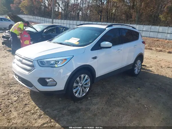 1FMCU0HD1KUB45712 2019 FORD ESCAPE - Image 2
