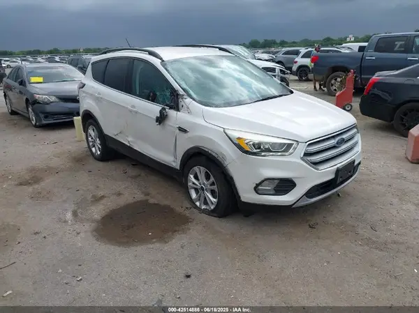 1FMCU0HD2JUA22127 2018 FORD ESCAPE - Image 1