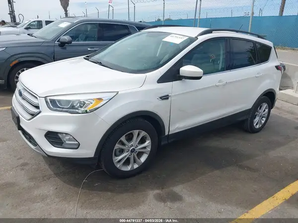 1FMCU0HD2JUA37307 2018 FORD ESCAPE - Image 2
