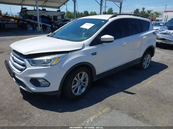 1FMCU0HD2JUA64748 2018 FORD ESCAPE - Image 2
