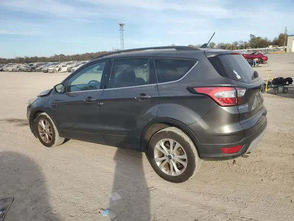 1FMCU0HD2JUA75765 2018 FORD ESCAPE - Image 2