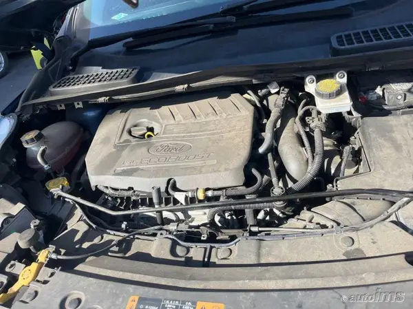 1FMCU0HD2JUA75779 2018 FORD ESCAPE - Image 1