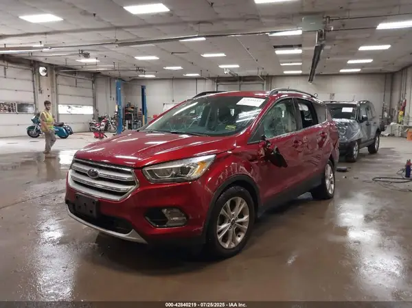 1FMCU0HD2JUB04973 2018 FORD ESCAPE - Image 2