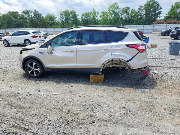 1FMCU0HD2JUB05010 2018 FORD ESCAPE - Image 2