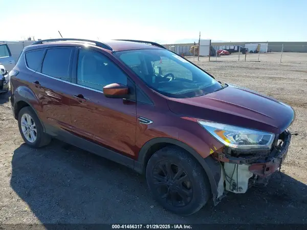 1FMCU0HD2JUB14242 2018 FORD ESCAPE - Image 1