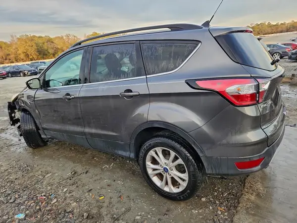 1FMCU0HD2JUB68141 2018 FORD ESCAPE - Image 2