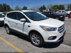 1FMCU0HD2JUC09318 2018 FORD ESCAPE