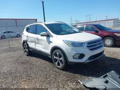 1FMCU0HD2JUC44800 2018 FORD ESCAPE