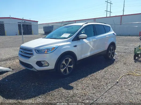 1FMCU0HD2JUC44800 2018 FORD ESCAPE - Image 2
