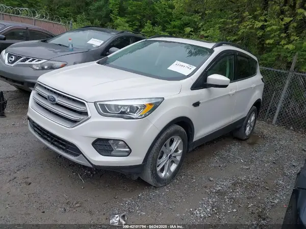1FMCU0HD2JUC67025 2018 FORD ESCAPE - Image 2