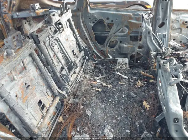 1FMCU0HD2JUD57047 2018 FORD ESCAPE - Image 8