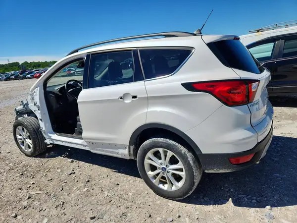 1FMCU0HD2KUA54156 2019 FORD ESCAPE - Image 2