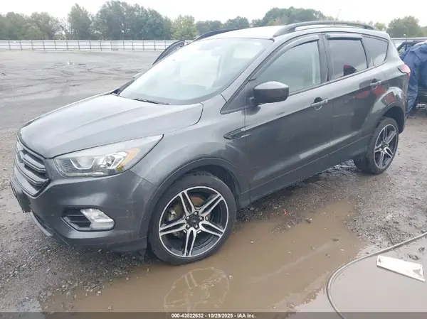 1FMCU0HD2KUB75138 2019 FORD ESCAPE - Image 2