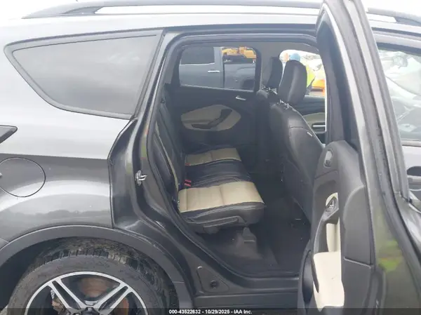 1FMCU0HD2KUB75138 2019 FORD ESCAPE - Image 8