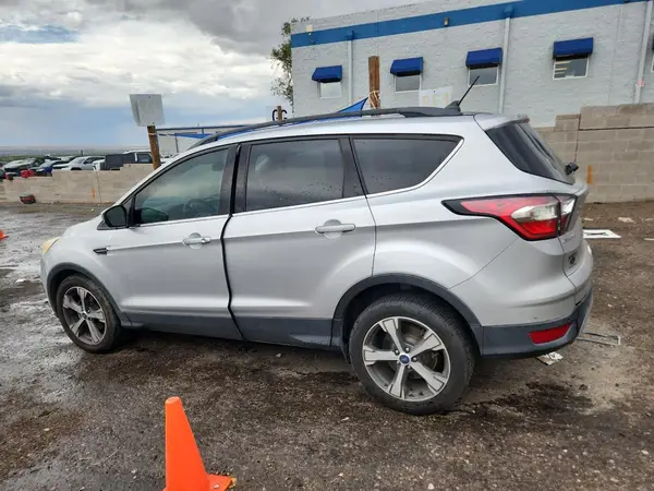 1FMCU0HD3JUA22668 2018 FORD ESCAPE - Image 2