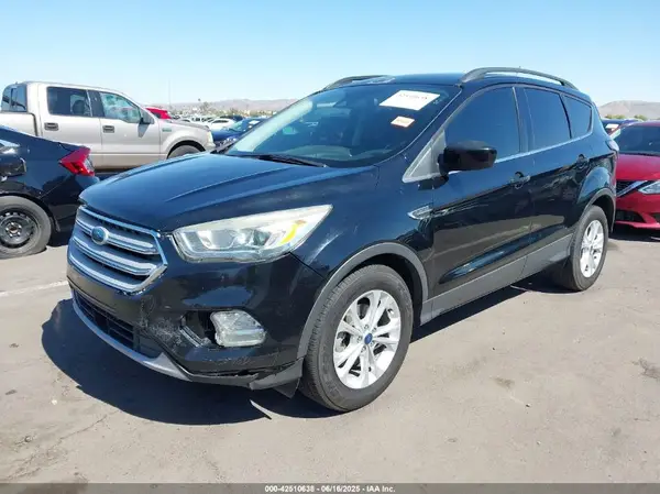 1FMCU0HD3JUA75791 2018 FORD ESCAPE - Image 2