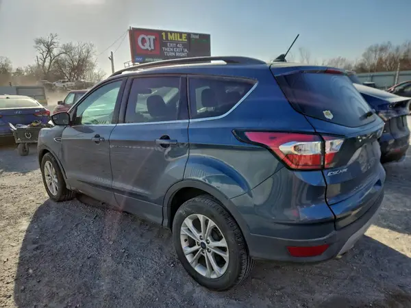 1FMCU0HD3JUB26027 2018 FORD ESCAPE - Image 2