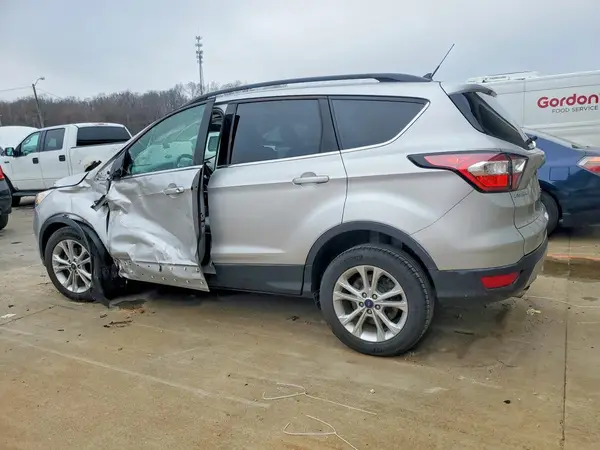 1FMCU0HD3JUC68748 2018 FORD ESCAPE - Image 2