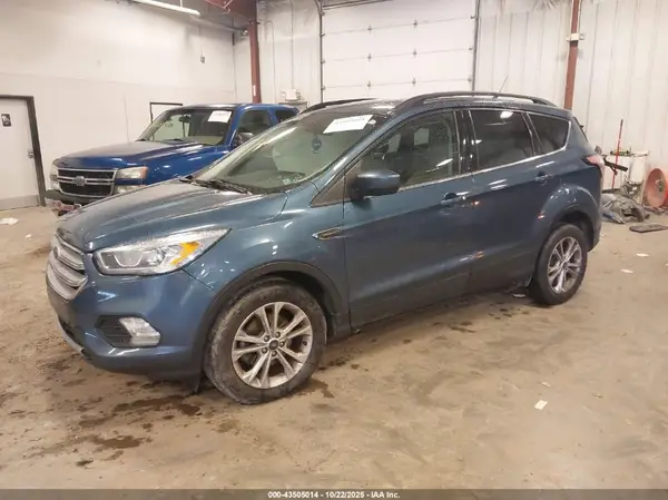 1FMCU0HD3JUC85601 2018 FORD ESCAPE - Image 2