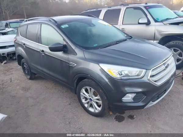 1FMCU0HD3JUD13817 2018 FORD ESCAPE - Image 1