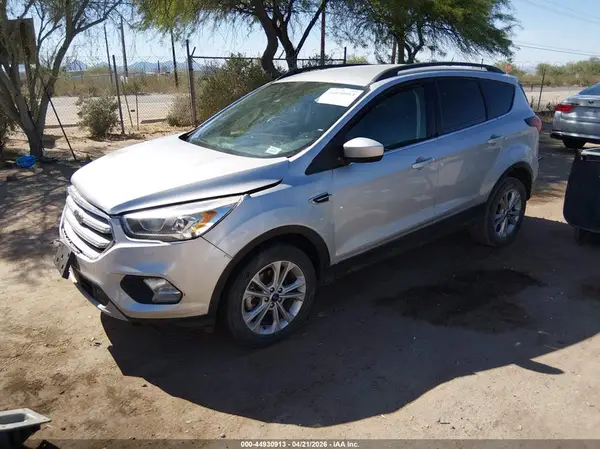 1FMCU0HD3KUB05244 2019 FORD ESCAPE - Image 2
