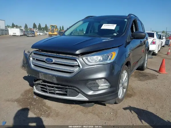 1FMCU0HD3KUC09975 2019 FORD ESCAPE - Image 2