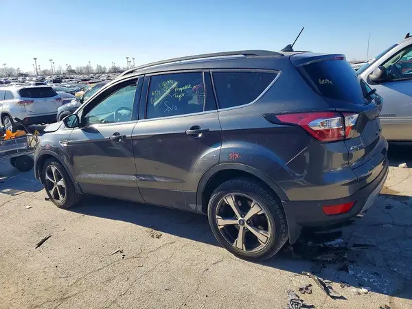 1FMCU0HD4JUA04101 2018 FORD ESCAPE - Image 2