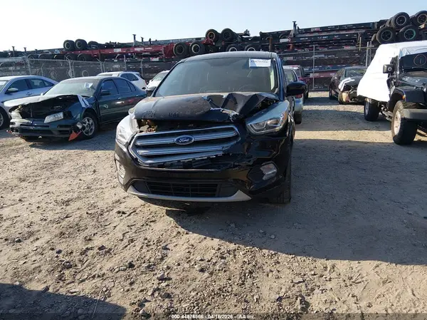 1FMCU0HD4JUA21934 2018 FORD ESCAPE - Image 2