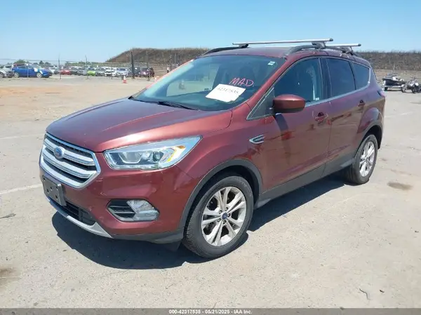 1FMCU0HD4JUA56988 2018 FORD ESCAPE - Image 2