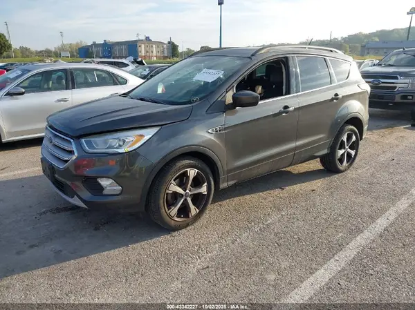 1FMCU0HD4JUA95094 2018 FORD ESCAPE - Image 2