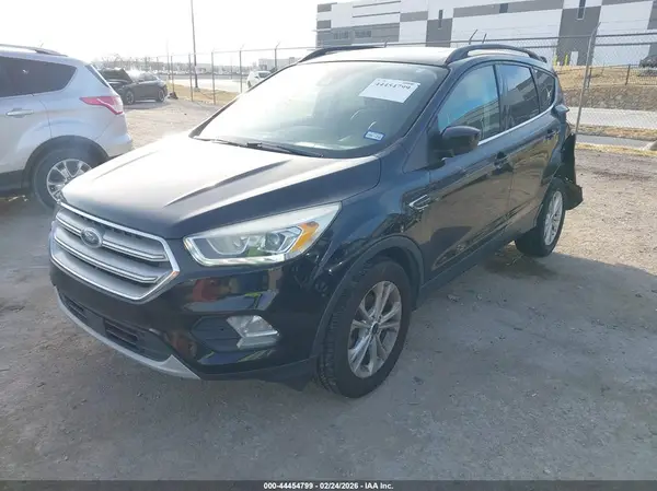 1FMCU0HD4JUB40910 2018 FORD ESCAPE - Image 2
