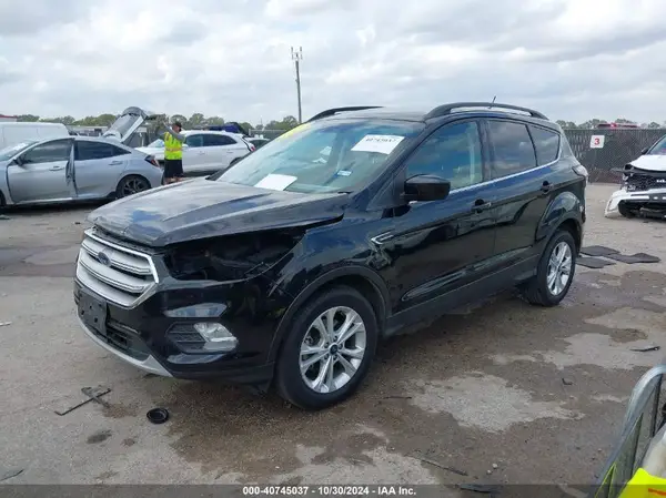 1FMCU0HD4JUB71851 2018 FORD ESCAPE - Image 2