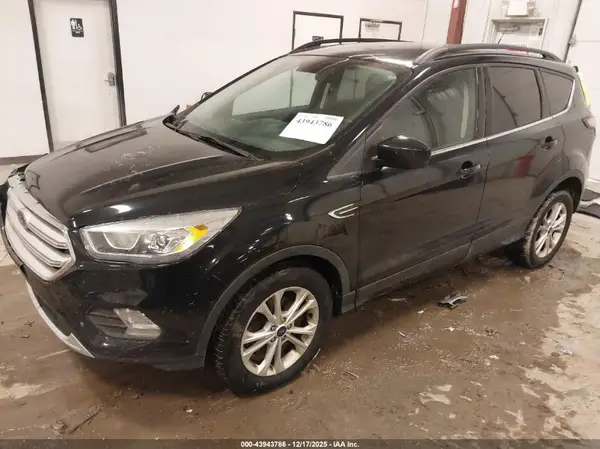 1FMCU0HD4JUC68774 2018 FORD ESCAPE - Image 2