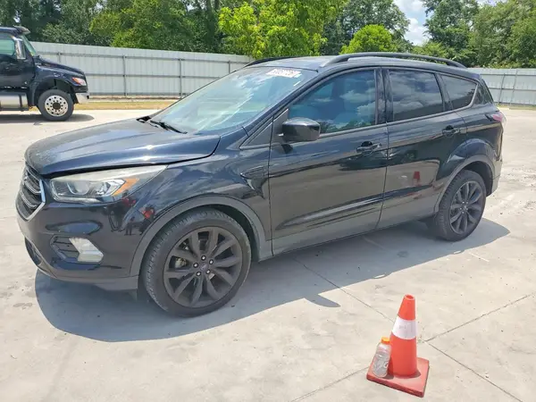 1FMCU0HD4JUC73179 2018 FORD ESCAPE - Image 1