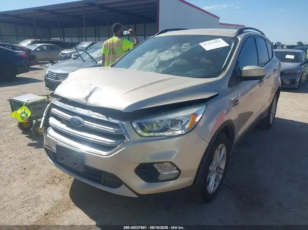 1FMCU0HD5JUA03944 2018 FORD ESCAPE - Image 2