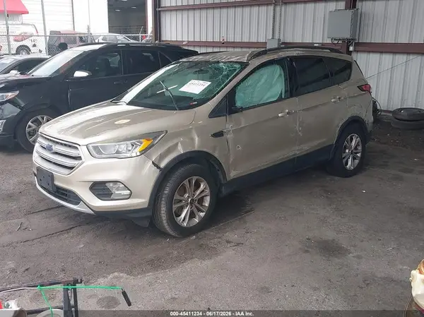 1FMCU0HD5JUB20665 2018 FORD ESCAPE - Image 2