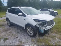 1FMCU0HD5JUB48076 2018 FORD ESCAPE