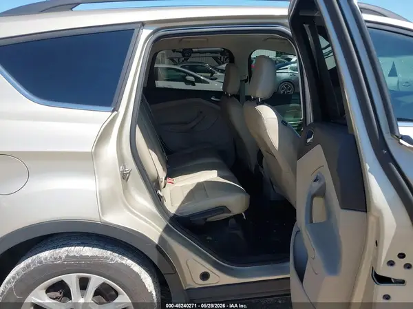 1FMCU0HD5JUC02167 2018 FORD ESCAPE - Image 8