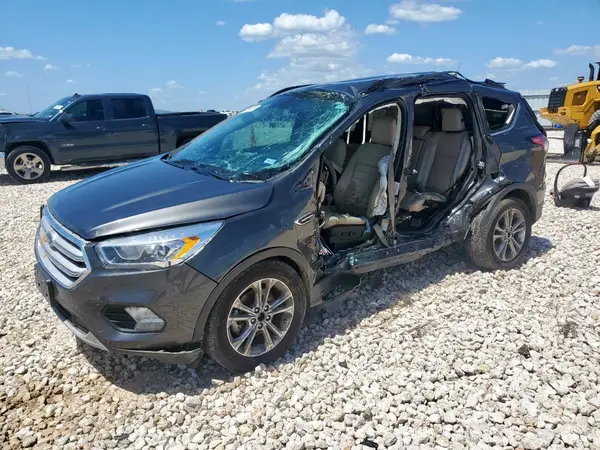 1FMCU0HD5JUC06834 2018 FORD ESCAPE - Image 1