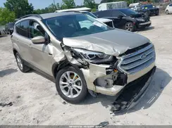 1FMCU0HD5JUD15021 2018 FORD ESCAPE