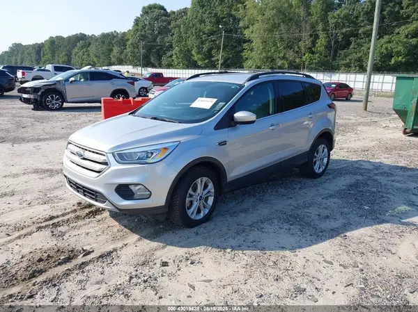 1FMCU0HD5JUD33910 2018 FORD ESCAPE - Image 2