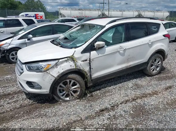1FMCU0HD5KUA74370 2019 FORD ESCAPE - Image 2