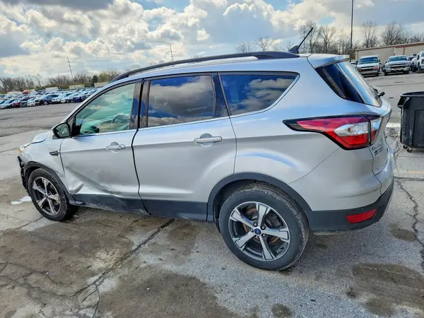 1FMCU0HD6JUA98918 2018 FORD ESCAPE - Image 2