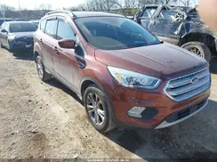 1FMCU0HD6JUB10260 2018 FORD ESCAPE