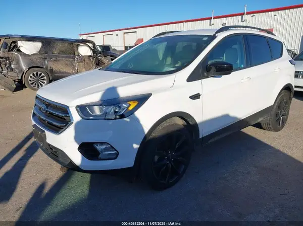 1FMCU0HD6JUC48199 2018 FORD ESCAPE - Image 2