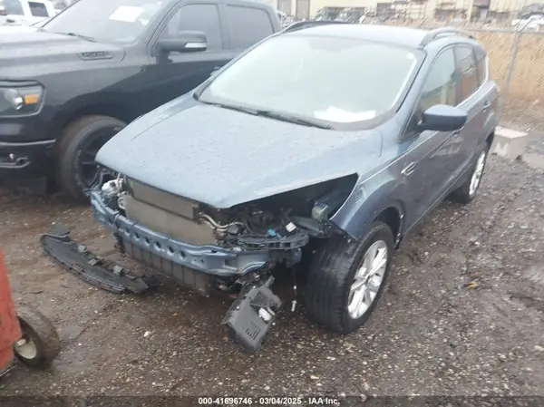 1FMCU0HD6JUC68761 2018 FORD ESCAPE - Image 2