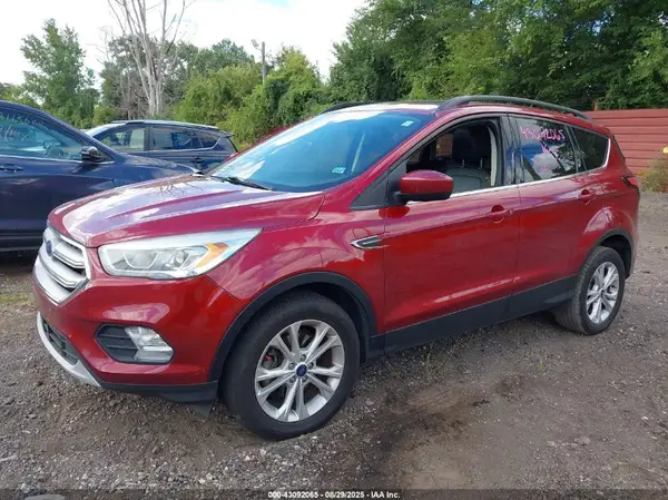 1FMCU0HD6JUD36136 2018 FORD ESCAPE - Image 2